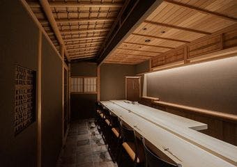 玄界灘の恵みと熟練の技が融合した、心に響く江戸前寿司の極みを体験