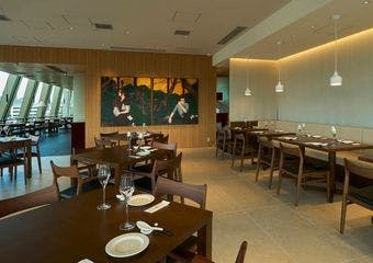 洗練された台湾料理をシャンパンと共に