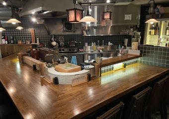 元住吉に潜む、知る人ぞ知る大人の隠れ家。一串と真剣に向き合う至福の時間