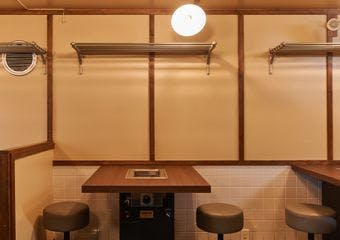 現代風にアレンジされた昔ながらの焼肉を、下北沢駅から徒歩1分で堪能できる新スポット