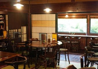 築100年越えの趣ある空間で、熟成鰻と厳選ワインの極上マリアージュを堪能