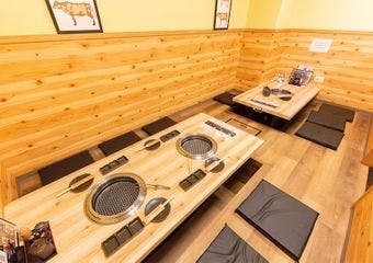 「ちょっといい肉を日常に。」飲み放題付きコース6000円～　銘柄A5黒毛和牛やエイジングビーフをお手頃価格で。接待・会食・団体利用にも最適。