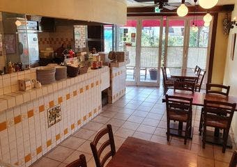 トラットリア ピッツェリア アミーチ