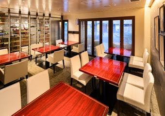 麻布十番駅すぐ。叙々苑の上質ステーキで、大人の夜に格別な一皿をご堪能