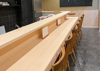 錦市場のすぐそばで味わう、本生マグロの希少部位と旬の贅沢な鮮度