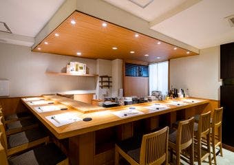 路地裏の地下にひっそりと佇む、青山・表参道の隠れ家