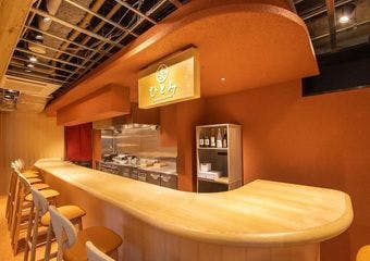 伝説の料理長が贈る、女性に優しい新感覚とんかつ体験