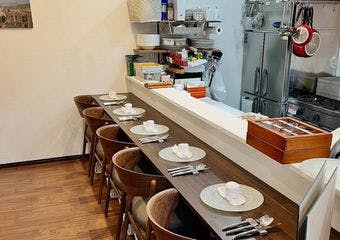 川崎の隠れ家で楽しむ、自家製料理の数々。手打ちパスタと旬の味わいを堪能できるイタリアン