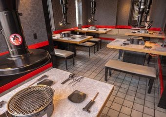 逆瀬川で楽しむ焼肉。日替わりの高品質お肉で舌触りの違いを実感してください