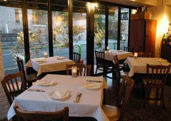 魅惑のワインと美食が楽しめる隠れ家