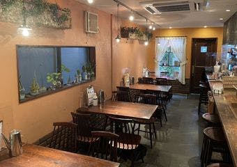手ごねハンバーグと自家製デミグラスソースが自慢の神泉の洋食店