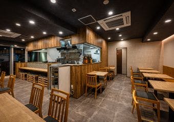 旬の味覚を堪能できる、三軒茶屋の隠れ家居酒屋で心安らぐひとときを