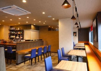 【個室あり】2時間飲み放題付きコース4500円～。エビ好きには堪らないエビ料理専門創作ダイニング。デートやご友人との気軽な1杯にも最適の一軒。