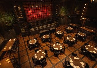 ニューヨークの伝説を東京で味わう、ピーター・ルーガーの極上Tボーンステーキ