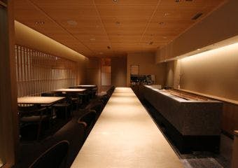 淡路島の自然と出汁の調和で心ほどける時間を神戸北野から丸の内へ