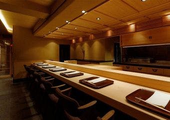 西麻布の静寂に佇む隠れ家で、懐かしくも新しい割烹の世界を堪能