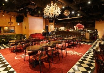 非日常を体験できるアート空間で同窓会やイベントなど心に残るひとときを