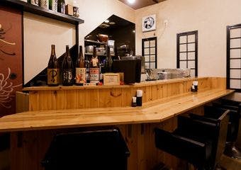 新福島駅から徒歩2分、店主厳選の魚と炊きたて米で味わう和食の真髄