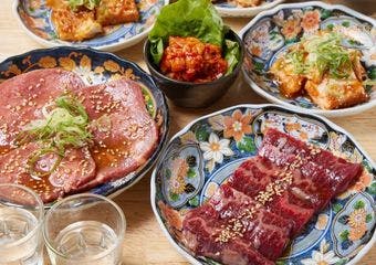 炭火焼肉しんちゃん 高槻店の画像