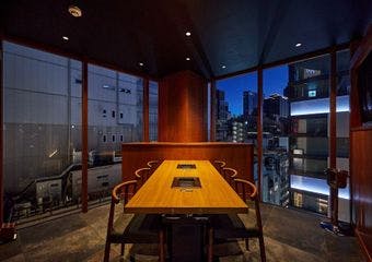 唯一無二の幻の和牛「神威」を堪能するうまさを追求した正統派焼肉。
【完全個室完備】デートや記念日、接待などにおすすめ。