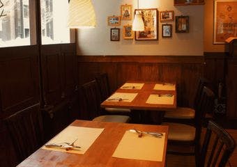 ワイン片手に語らいのひとときを。日常の延長にある、北イタリア本場をリスペクトし、ワインと料理こだわった本格派イタリアンバル。当日予約OK。