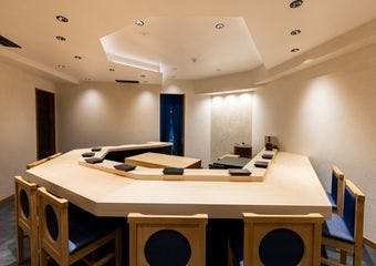 伝統と革新が織り成す至高の握り、極上の鮪の香り漂う恵比寿の隠れ家