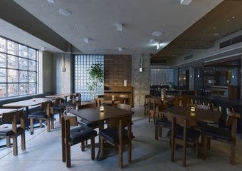 恵比寿駅すぐ。クラシックをモダンに昇華した革新的フュージョンイタリアン。完全個室も備えたホテルライクな空間で、春の歓送迎会など特別な一日を。