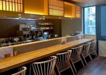 季節の香り漂う逸品と日本酒の饗宴、下町割烹唯一舞二で心温まるひとときを