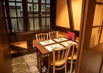 難波駅1分の完全個室で堪能する新鮮な海鮮と厳選された日本酒の至福