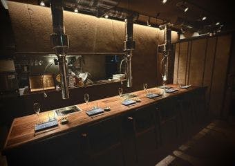 但馬牛と神戸ビーフを一頭買いして提供する、無添加無化調のアラカルト焼肉の贅沢体験