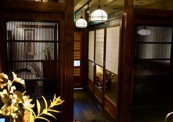 創業1948年の老舗で味わう鴨料理の極みと、信州地酒の絶妙なマリアージュ