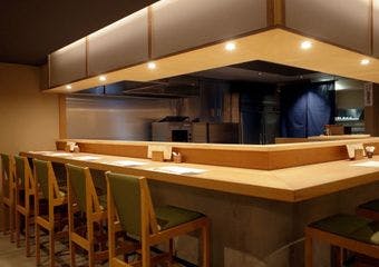 御所南の隠れ家で、四季を味わう落ち着きのひとときを