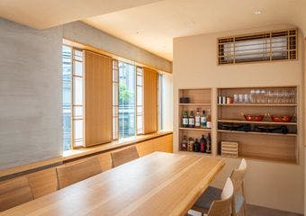 そま莉の味を完全個室で堪能。桜肉料理とともに、プライベートな空間で特別なひとときをお過ごしください。