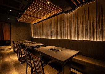最高級和牛のおもてなしをリーズナブルに楽しむ十三駅前の隠れ家的焼肉店