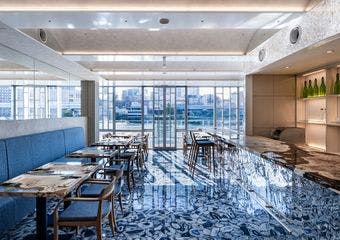 パンと紅茶が奏でる美味しさのハーモニーを奥田シェフ監修の料理で体感