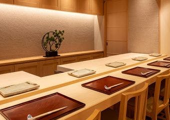 銀座の奥に佇む名店で、粋と和の心を味わう至福のひと時