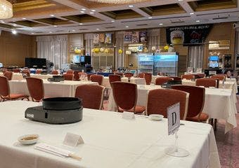 期間限定の食べて、飲んで、遊べるビアホールをお楽しみください。