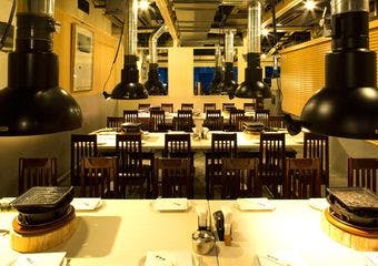 食通も唸る巨牛荘の極上プルコギと焼きうどんで大満足の夜