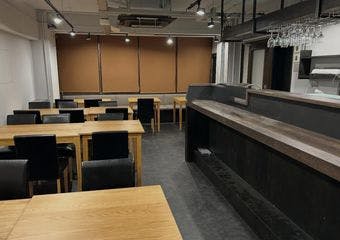 銘柄牛や旬野菜を味わうせいろ蒸しと新鮮な海の幸が魅力。池袋駅徒歩1分の和モダンな空間で、料理と日本酒をゆっくり楽しめます。