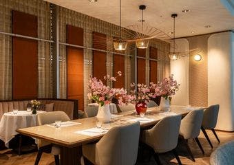 世界最高峰のパティシエ、ニナ・メタイエ氏によるパティスリー