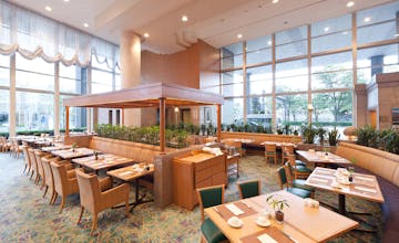 カフェ・イン・ザ・パーク／ANAクラウンプラザホテル富山
