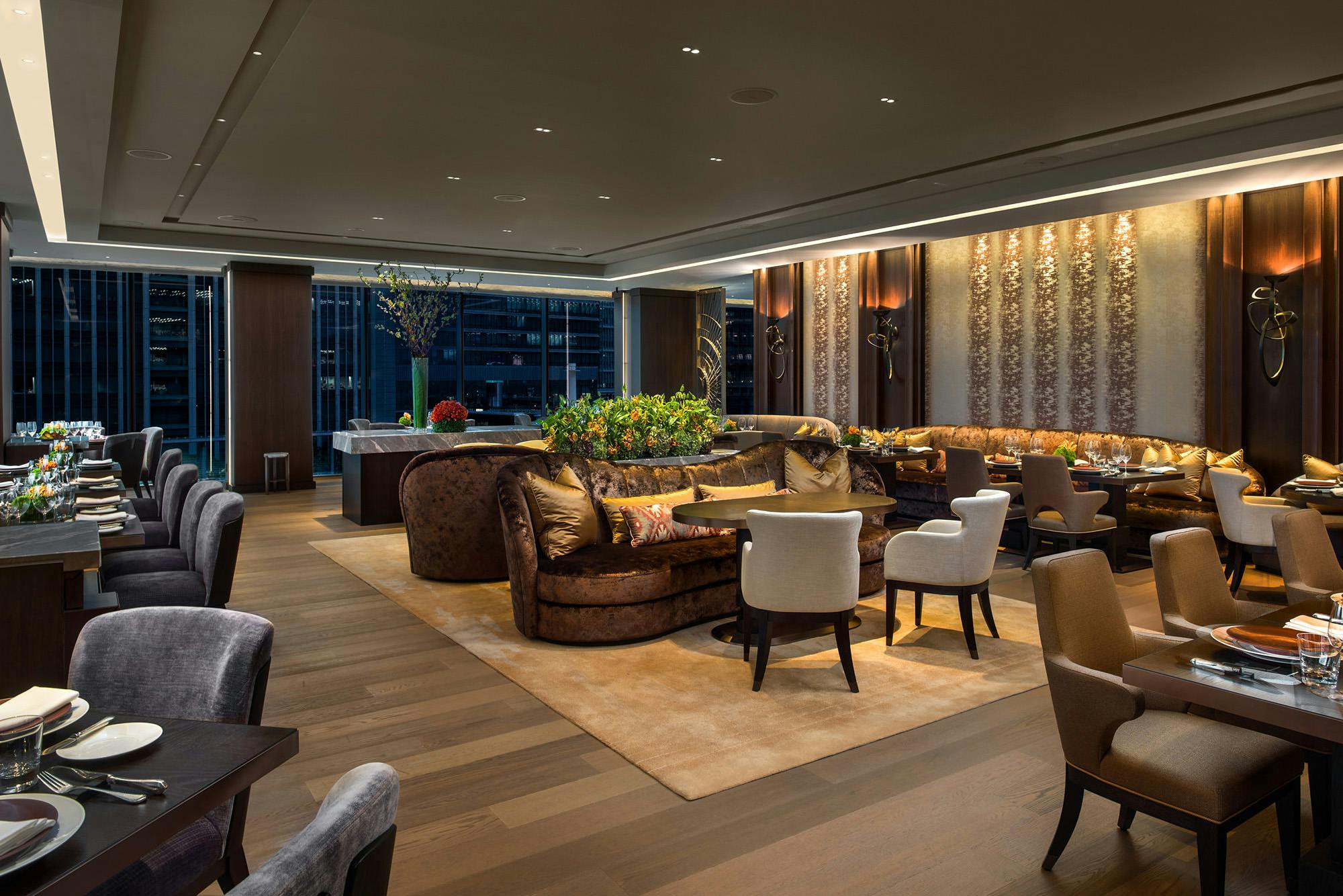 MOTIF RESTAURANT & BAR�^�t�H�[�V�[�Y���Y�z�e���ۂ̓� ����