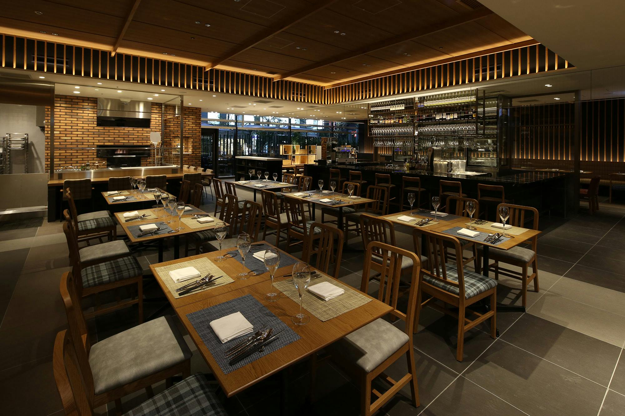 �C�^���A�����X�g���� �{���T���[�e�J�u�L�^�z�e���O���C�X���[�V�h