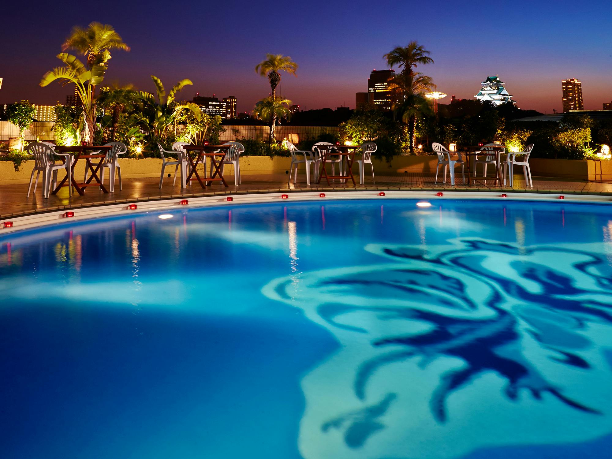 �v�[���T�C�h�_�C�j���O THE TERRACE�^�z�e���j���[�I�[�^�j���