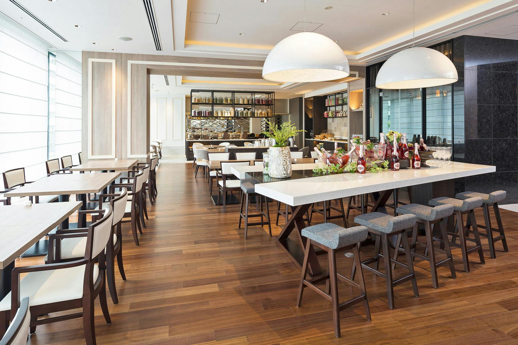 dining SAKURA�^�v���~�A�z�e��-CABIN PRESIDENT-���