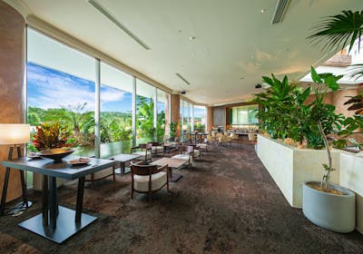 ロビーラウンジ