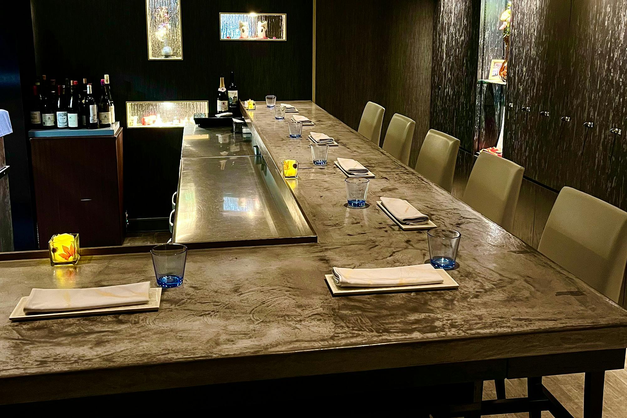 French Restaurant ensia.