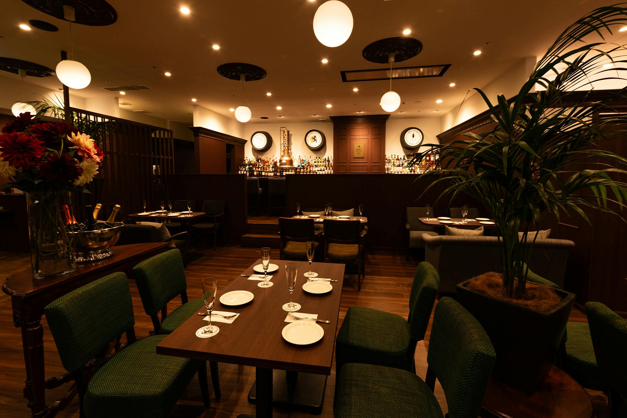 LOBBY LOUNGE ����JBar �ۂ̓�
