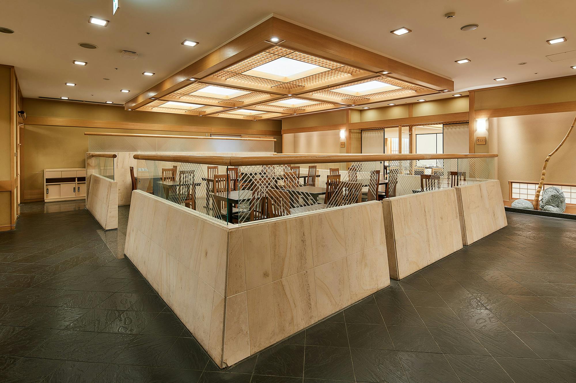 �H�����^THE MARK GRAND HOTEL