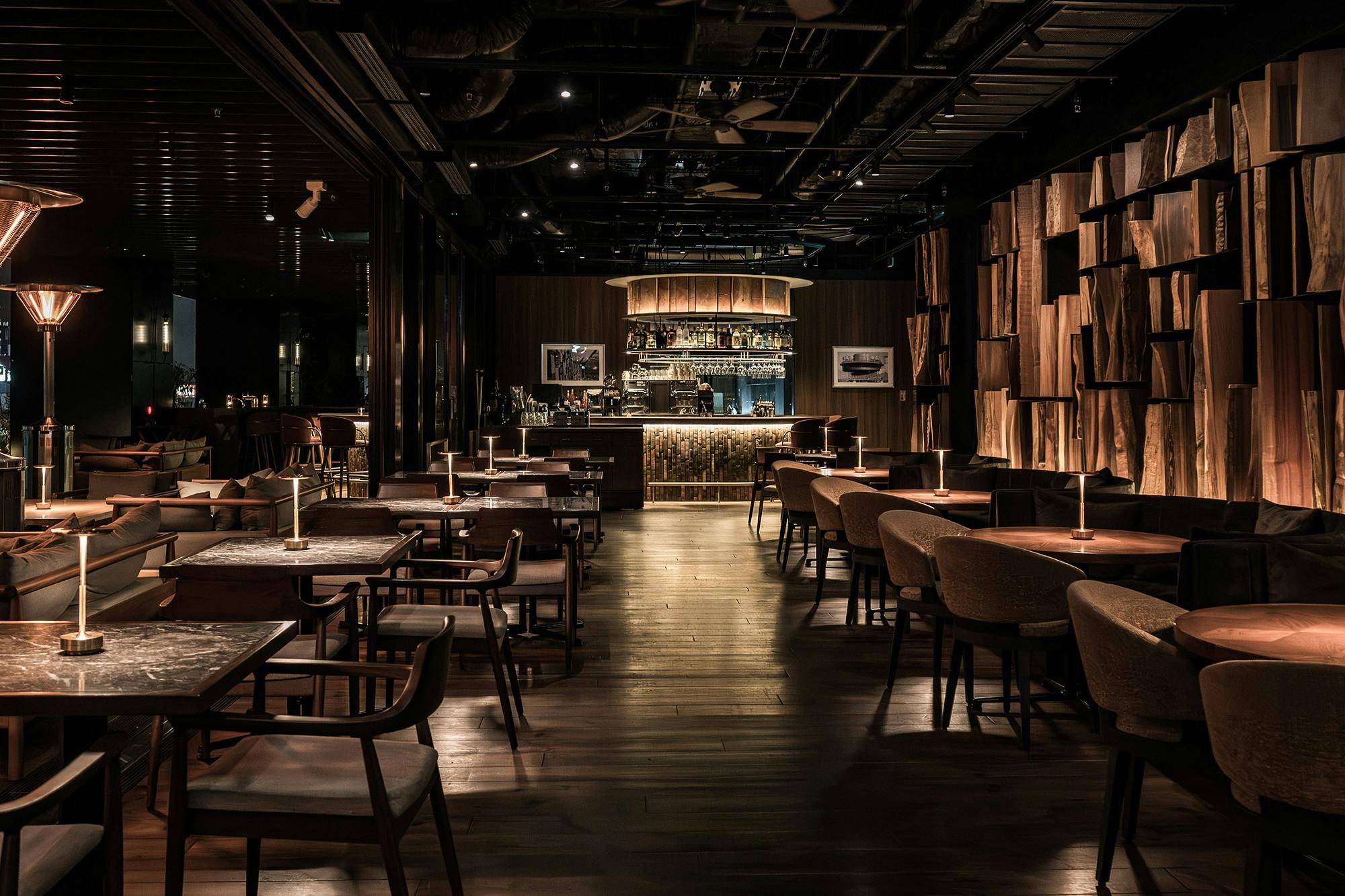 THE 7th TERRACE�^�U ���C�����p�[�N�z�e�� �A�C�R�j�b�N ���É�